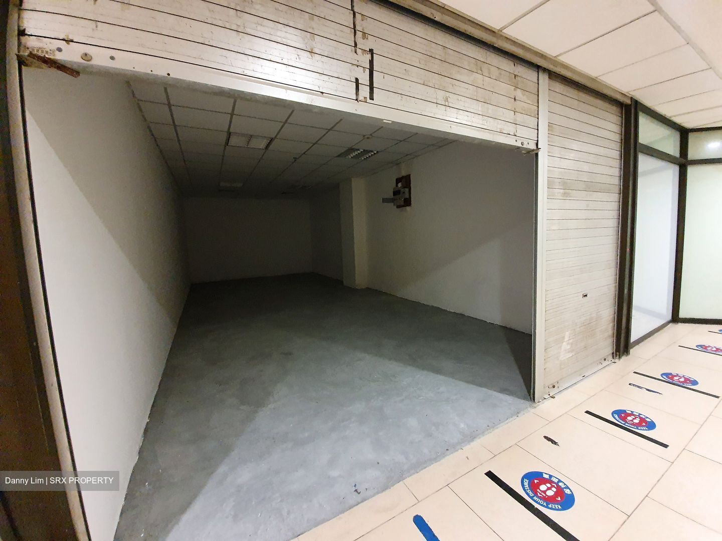 Lucky Plaza (D9), Shop House #320417871
